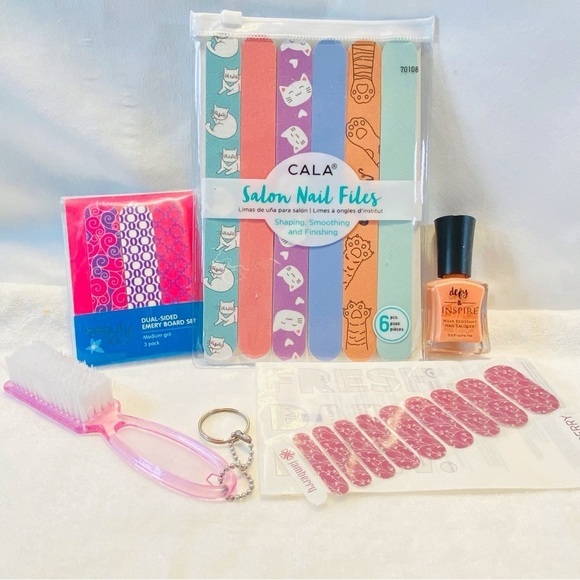 6 for$20♥️Jam berry Nail bundle: everything here included. Cute Kitty emery - Picture 4 of 11